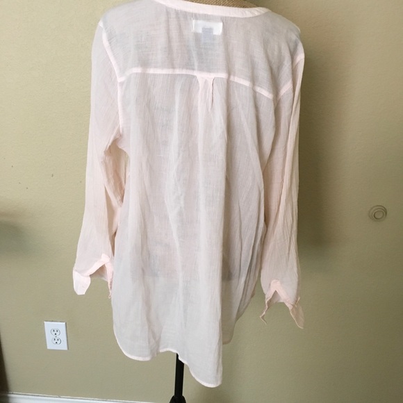 Top - Picture 2 of 2